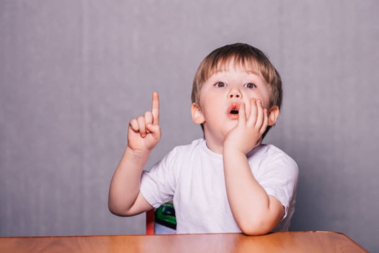 luyện nói cho trẻ chậm nói