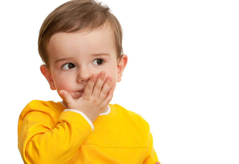 trẻ tự kỷ có nói được không